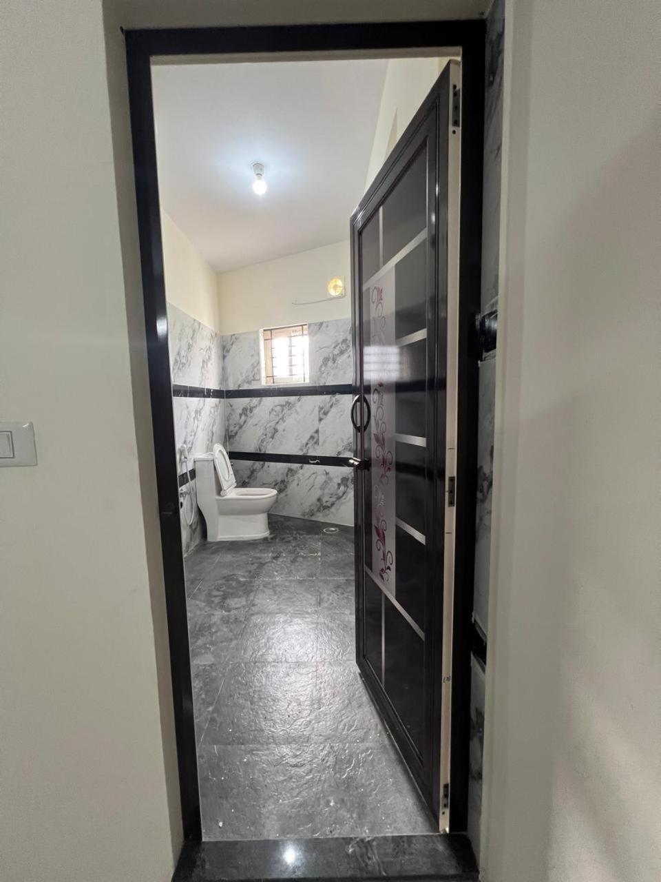 Travel Inn Mysore Vanivilasa Puram Exteriör bild