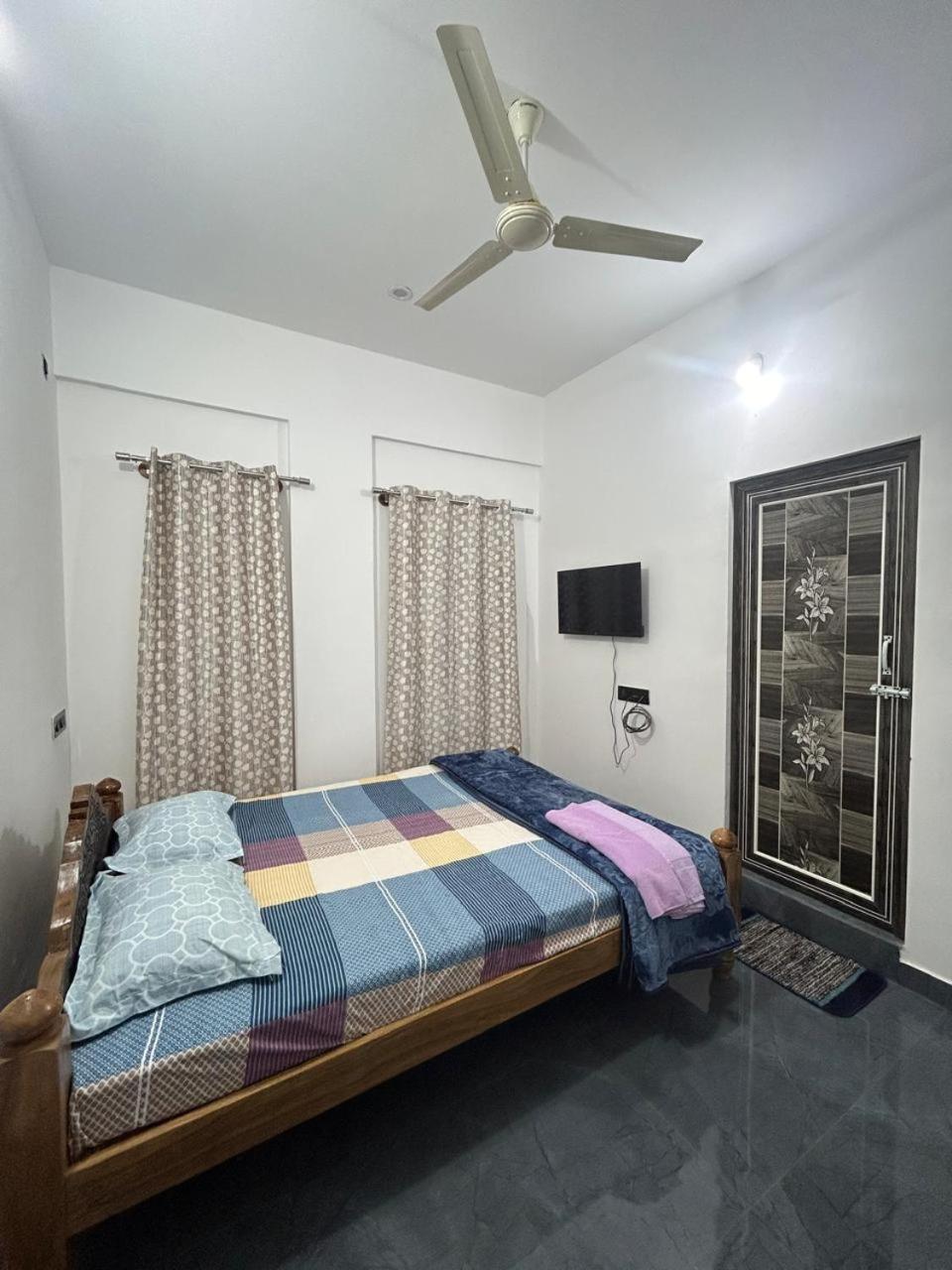 Travel Inn Mysore Vanivilasa Puram Exteriör bild