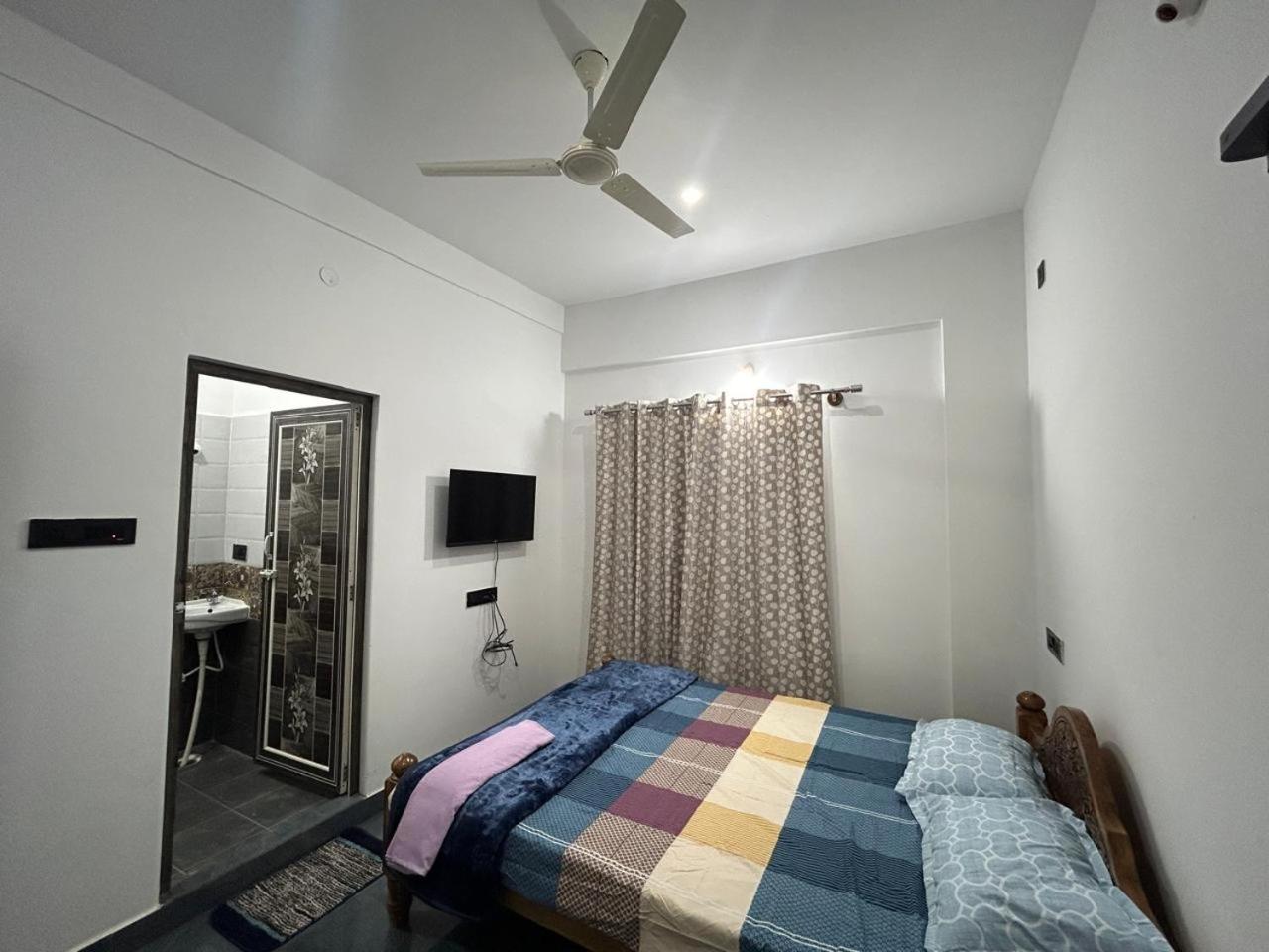 Travel Inn Mysore Vanivilasa Puram Exteriör bild